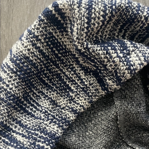 Onia Navy and White Knit Hoodie - Picture 3 of 13